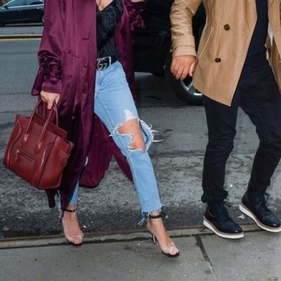 SOLD OUT Manolo Blahnik Leather Estro Sandals - Picture 4 of 4